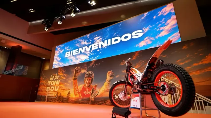 马克·马尔克斯 (Marc Márquez) 评价托尼·布 (Toni Bou)：“从头衔来看，他是历史第一”