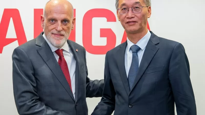 特巴斯会见中国驻西班牙大使：“我们正在寻找克服这一事件的解决方案”