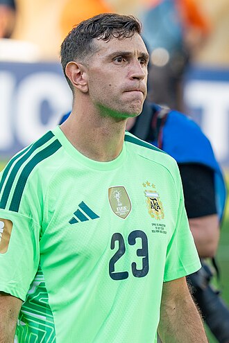 埃米利亚诺·马丁内斯（Emiliano Martínez）照片