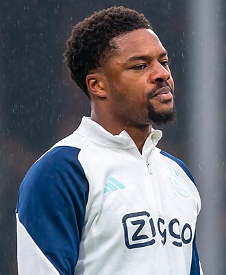 楚巴·阿克蓬（Chuba Akpom）照片