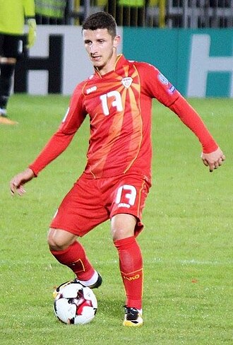 埃尼斯·巴迪（Enis Bardhi）照片