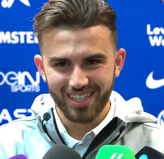博尔哈·马约拉尔（Borja Mayoral）照片