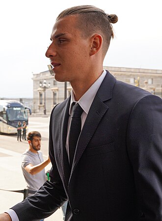 安德烈·卢宁（Andriy Lunin）照片