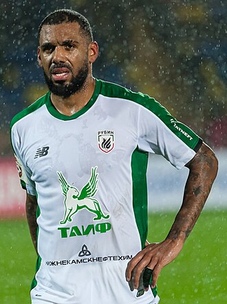 扬·姆维拉（Yann M'Vila）照片